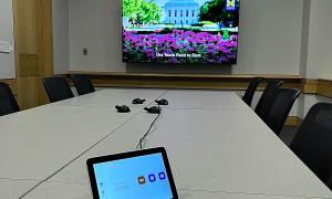 Picture of executive boardroom 5 in palmer commons with smart tv